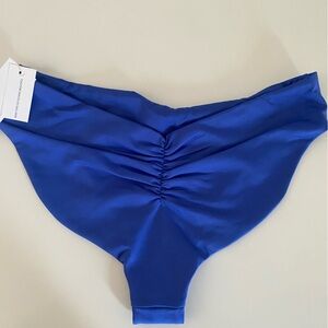 NWT Londre High Waisted Scrunch Bottom True Blue
